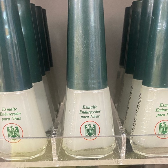 Nail Hardener / Endurecedor de uñas - Picture 3 of 3